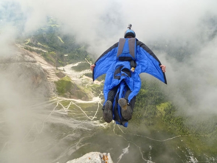 Mario Richard dies during Dolomites BASE jump
