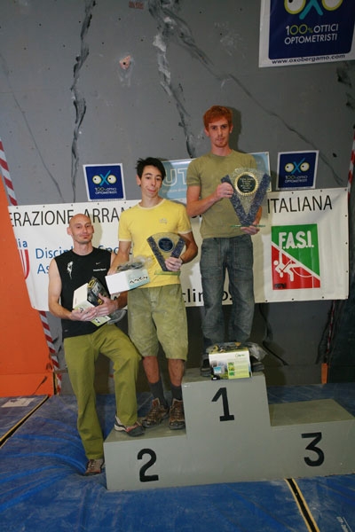A Gabriele Moroni e Roberta Longo la Coppa Italia Boulder - Il 7/10 Gabriele Moroni e Roberta Longo vincendo la quarta ed ultima tappa a Bergamo si sono aggiudicati la Coppa Italia Boulder 2007