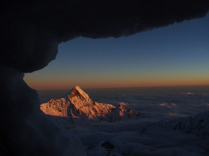 Annapurna: Tomasz Humar south face report - Tomaz Humar reveals details of his solo adventure to the East Summit of Annapurna (8047m) via a new line up the South Face.