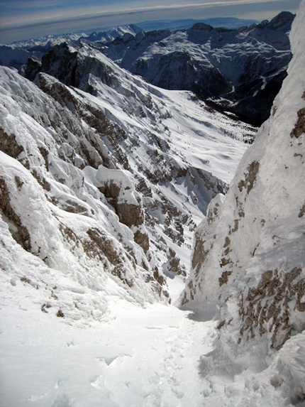 Jof di Montasio, prima discesa con gli sci dalla parete sud per Vuerich - Luca Vuerich ha realizzato la prima discesa con gli sci della parete sud dello Jof di Montasio 2753 m (Alpi Giulie).