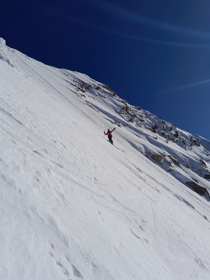 Bolivia scialpinismo, Irene Cardonatti, Paolo Armando - Scialpinismo sulle montagne della Cordillera Real in Bolivia: discesa da Huayna Potosì (6087m)