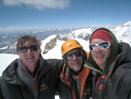 Sasser Kangri II - Mark Richey, Steve Swenson and Freddie Wilkinson on the summit of Sasser Kangri II (7518m).