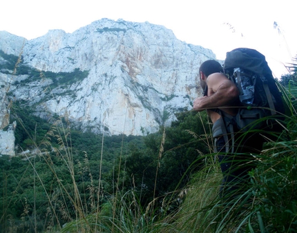 Stella di Periferia - Monte Gallo - Massimo Flaccavento in avvicinamento alla Punta Baloo - Monte Gallo, Palermo
