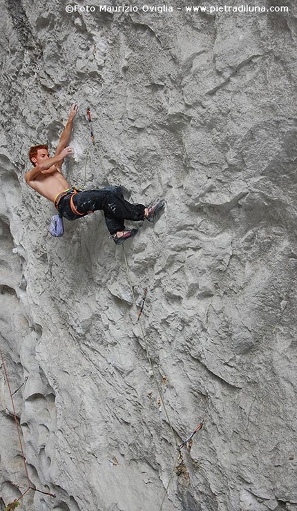 Rock Petzl Trip - Gétû, China - Gabriele Moroni on Coup de bambou 9a which the Italian climber freed in Gétû Valley, China