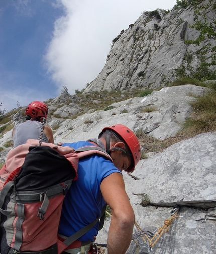 Le Lisce d'Arpe Monte Alpi - Le Lisce d'Arpe: In apertuta appena superata la grande Placconata, in vista del Torrione Alto