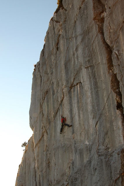 Climbing at Baule and Bilico - Manolo climbing at Baule, Vette Feltrine, Dolomites
