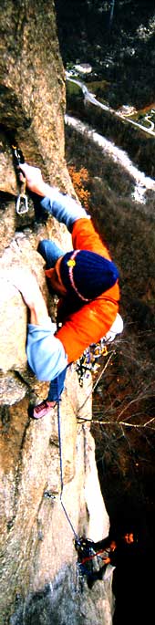 Simone Peferri, arrampicata. Nervana verticale, Castello, Valchiavenna