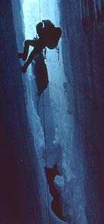 LA MORTE SOSPESA - TOUCHING THE VOID