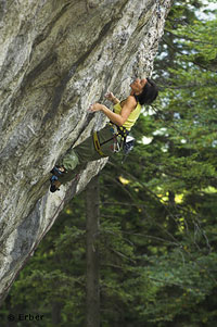 Barbara Raudner climbing 