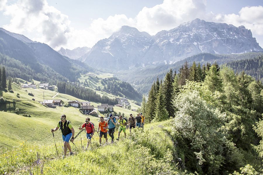 In Alta Badia domenica 17 luglio la mezza maratona escursionistica Tru di Pra con AKU