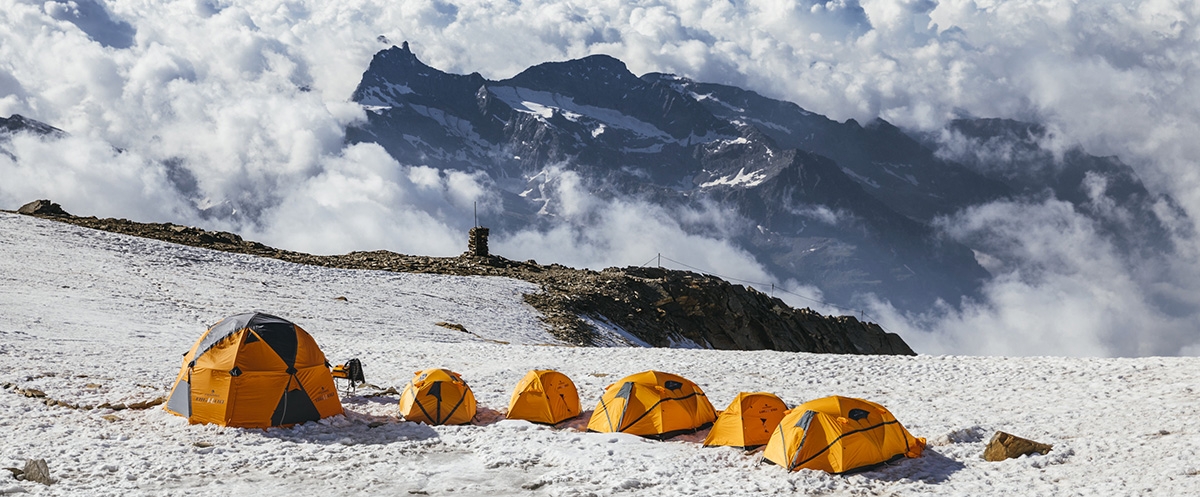 Campi base Ferrino: ti regaliamo una vera esperienza outdoor. Attrezzato un nuovo campo base in Spagna sui Pirenei.