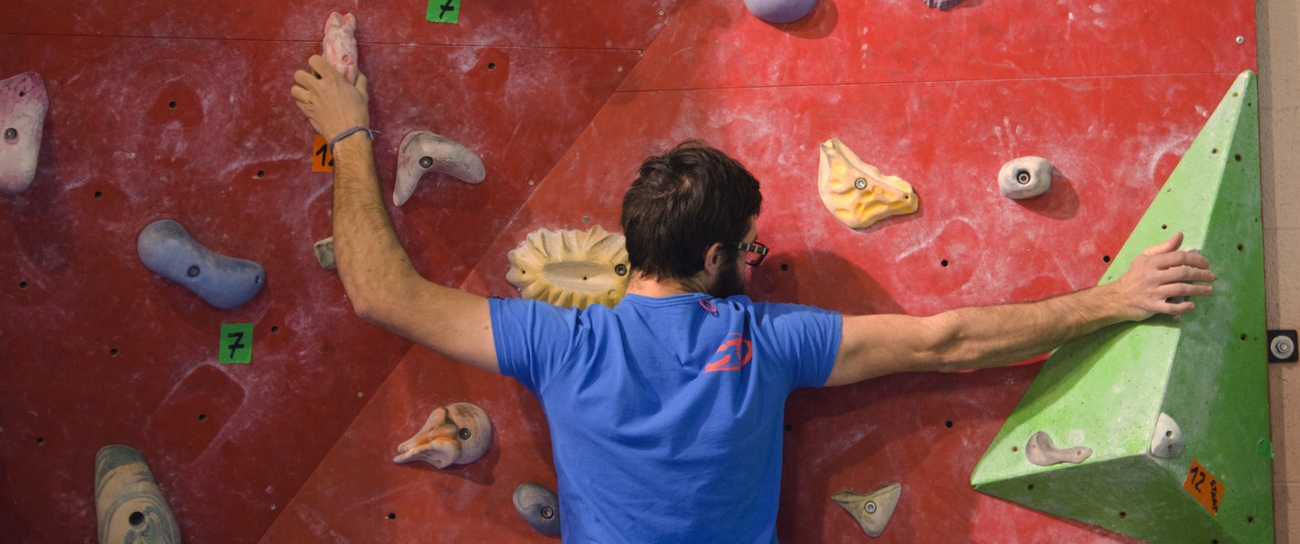 The elbow: prevention of injuries