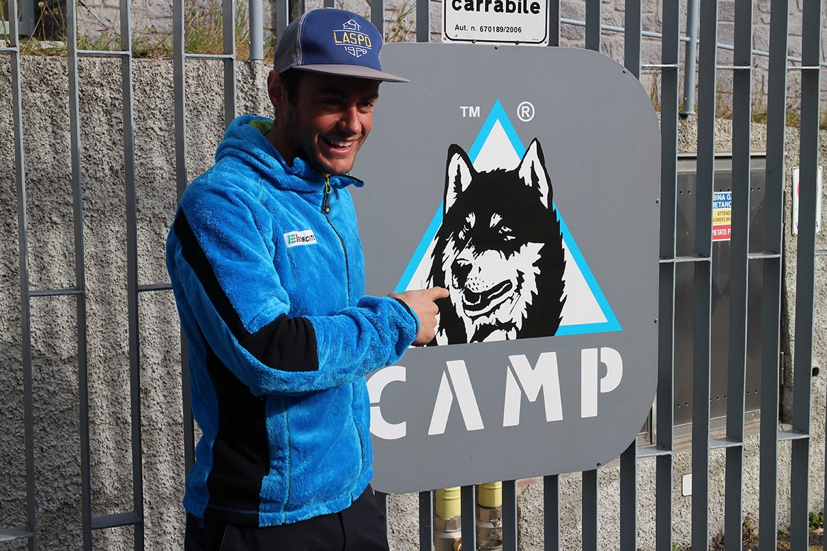 Gli scialpinisti CAMP in visita alla sede di Premana