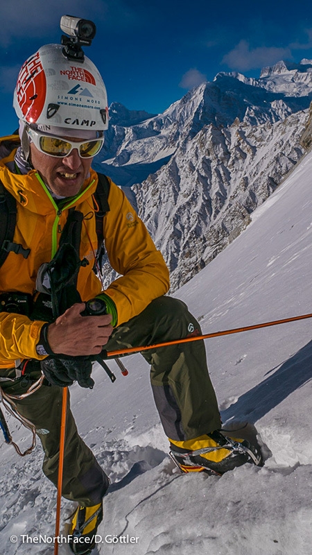 Invernale al Nanga Parbat: Simone Moro a 6400 metri