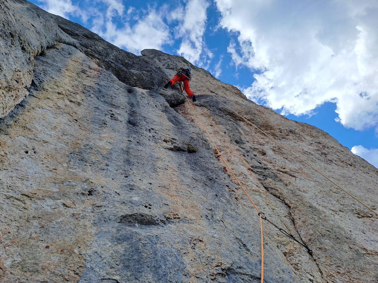 Torre della Vallaccia, Sasso delle Undici, Dolomites, Luca Caldini, Luca Cornella