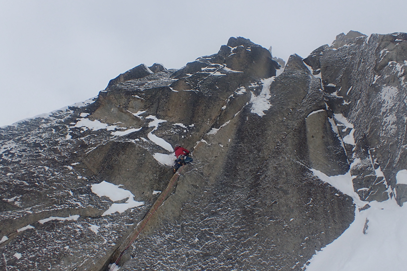 Capucin du Requin, Envers des Aiguilles, Mont Blanc, Valérie Dupont, Oliver Gajewski, Santiago Padrós