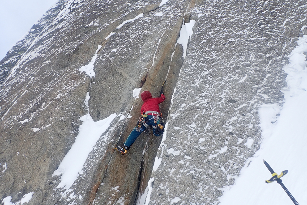 Capucin du Requin, Envers des Aiguilles, Mont Blanc, Valérie Dupont, Oliver Gajewski, Santiago Padrós