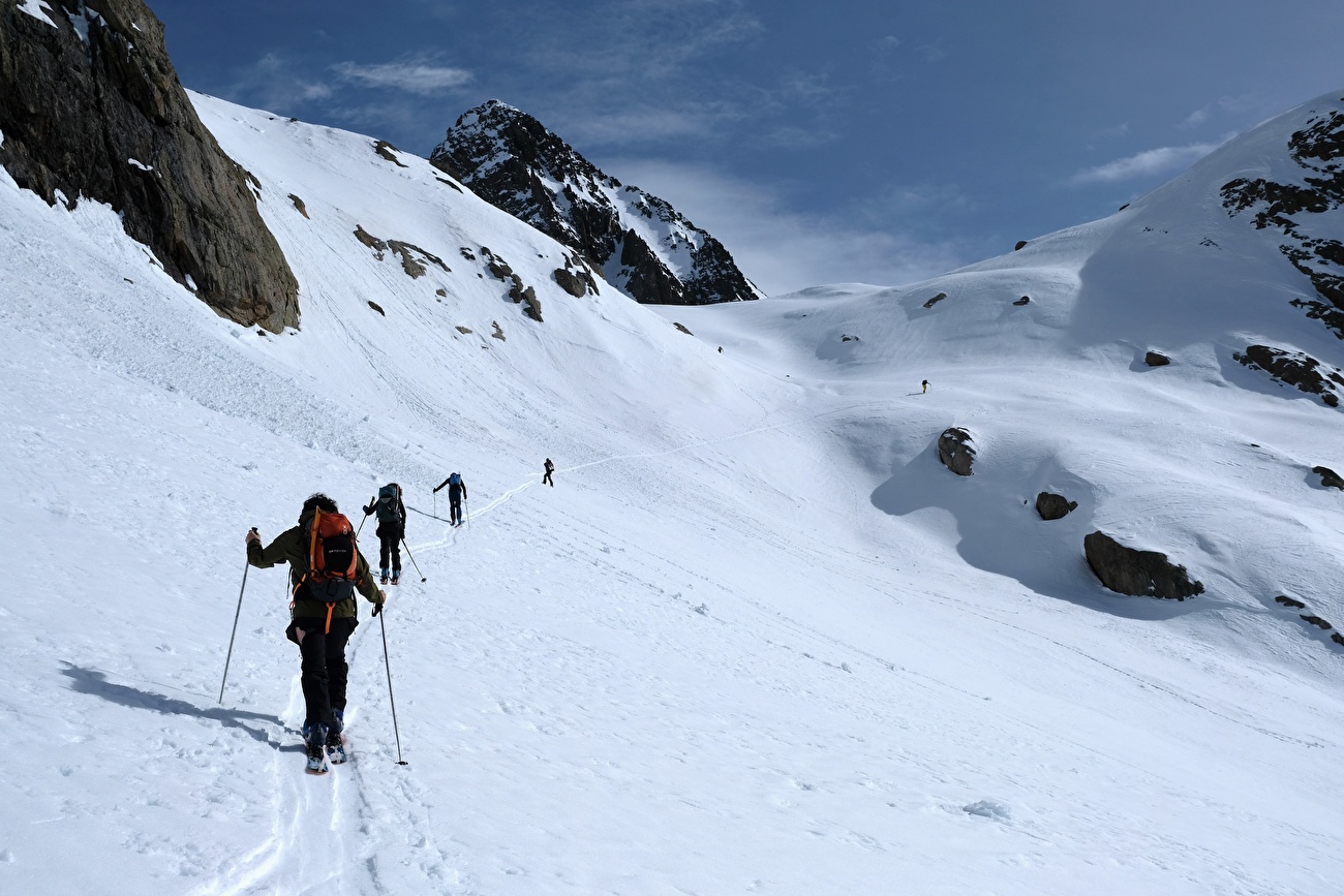 Ski mountaineering traverse across the Maritime Alps from Cuneo to Nizza