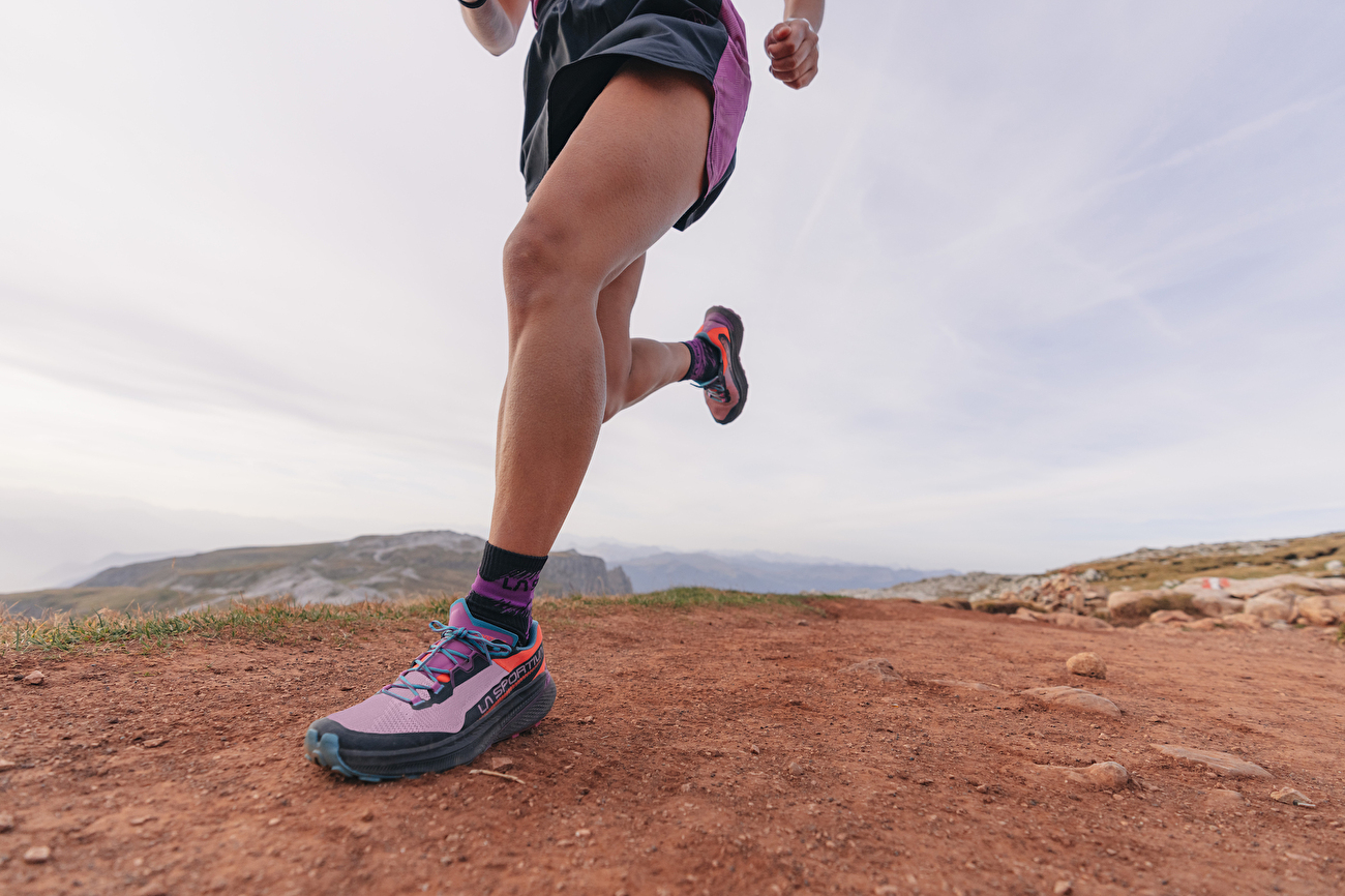 La Sportiva rivoluziona il Mountain Running sulle ultra distanze con le novita Prodigio Levante e Bushido III Expo Planetmountain notizie sulle attivita all aperto e prodotti online