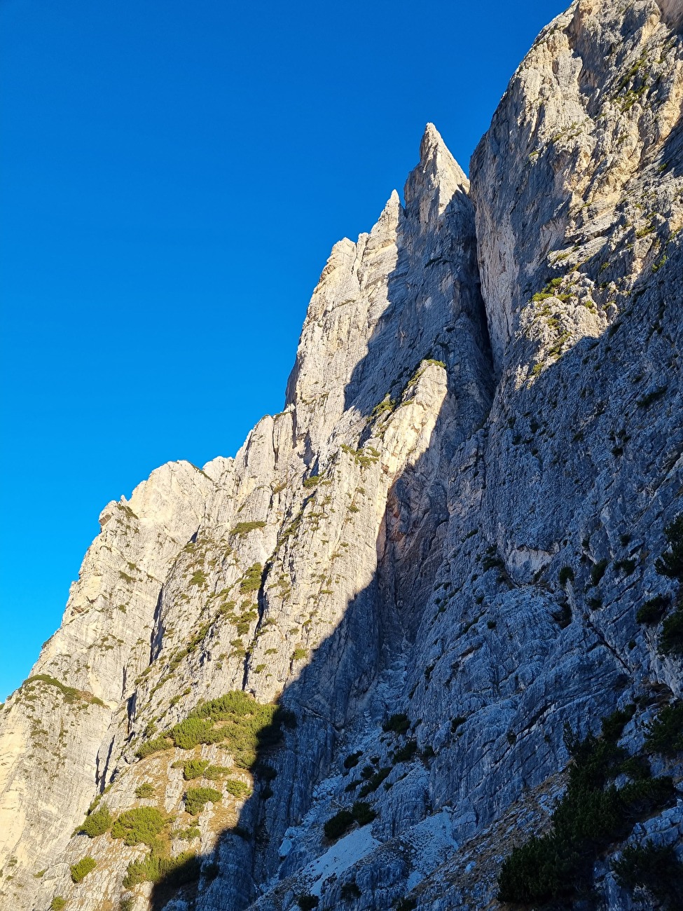 Spigolo Jori Punta Fiames Dolomites