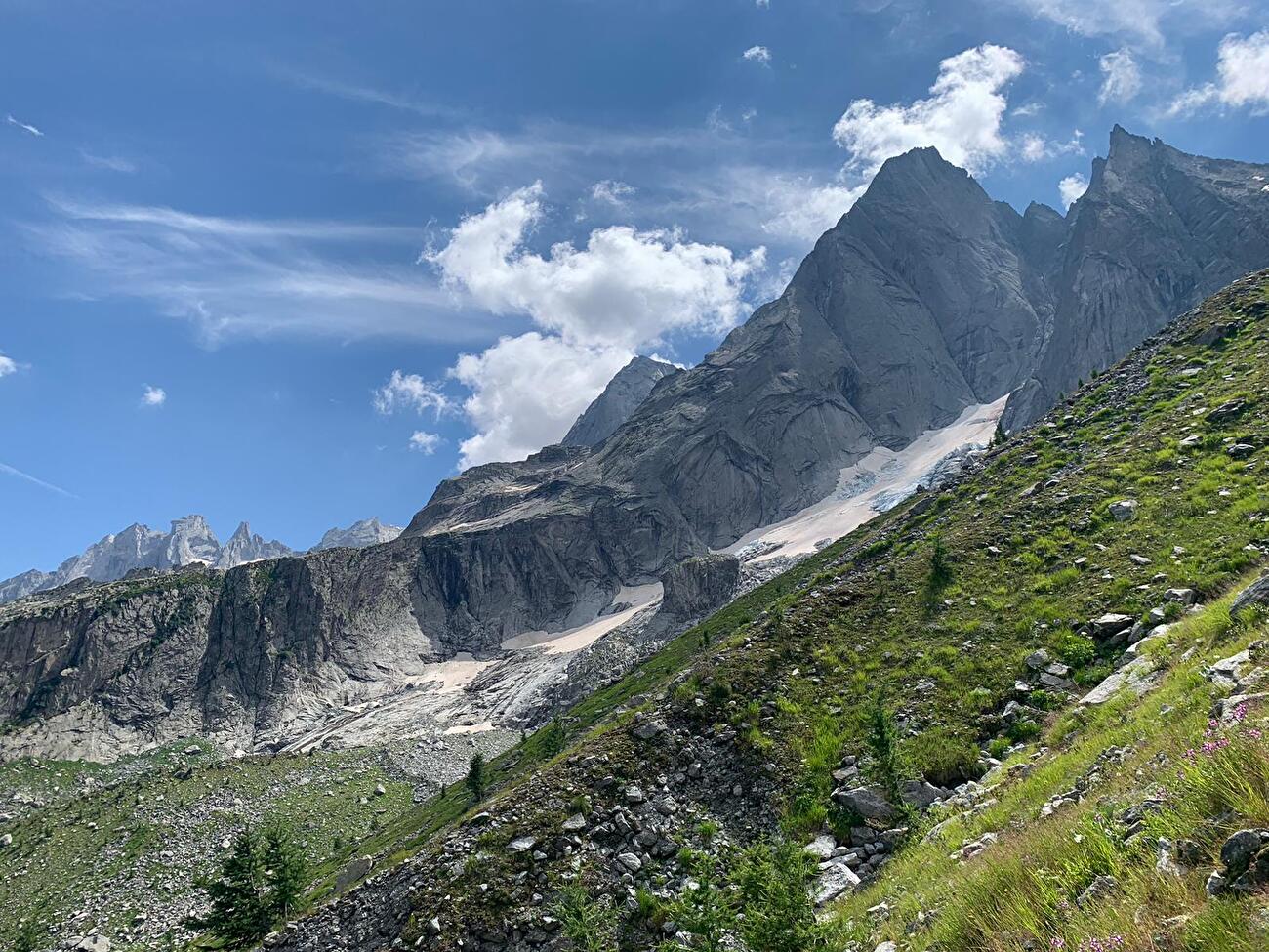 Pizzo Badile Spigolo Nord, Dario Bertoletti, Sara Capelli