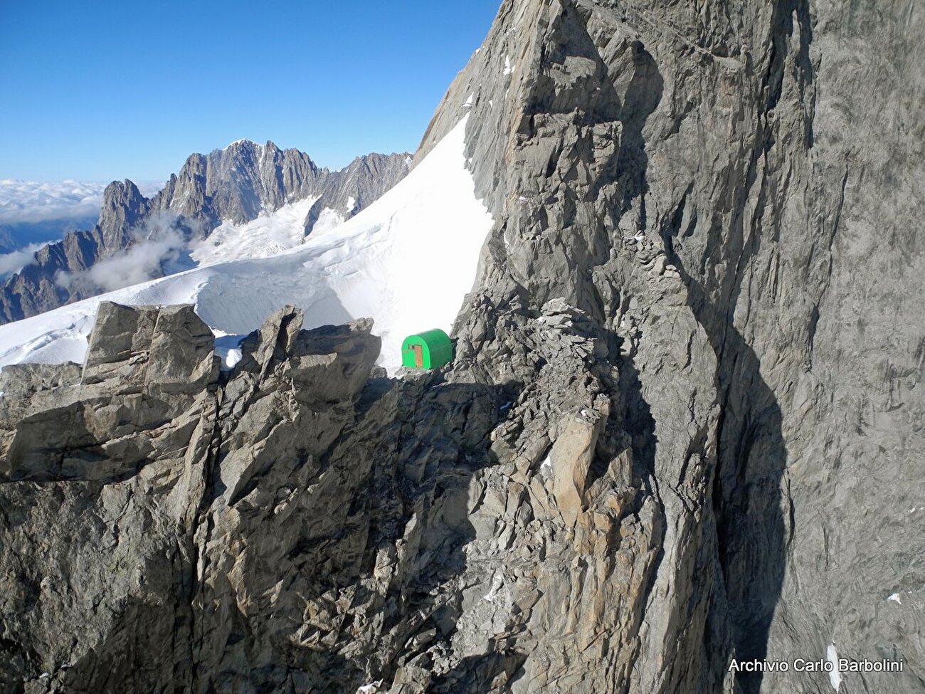 Bivacco Canzio Grandes Jorasses