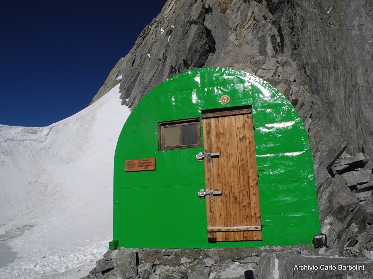 Bivacco Canzio Grandes Jorasses