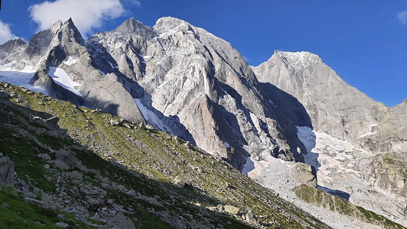 Capanna di Sciora, Val Bondasca