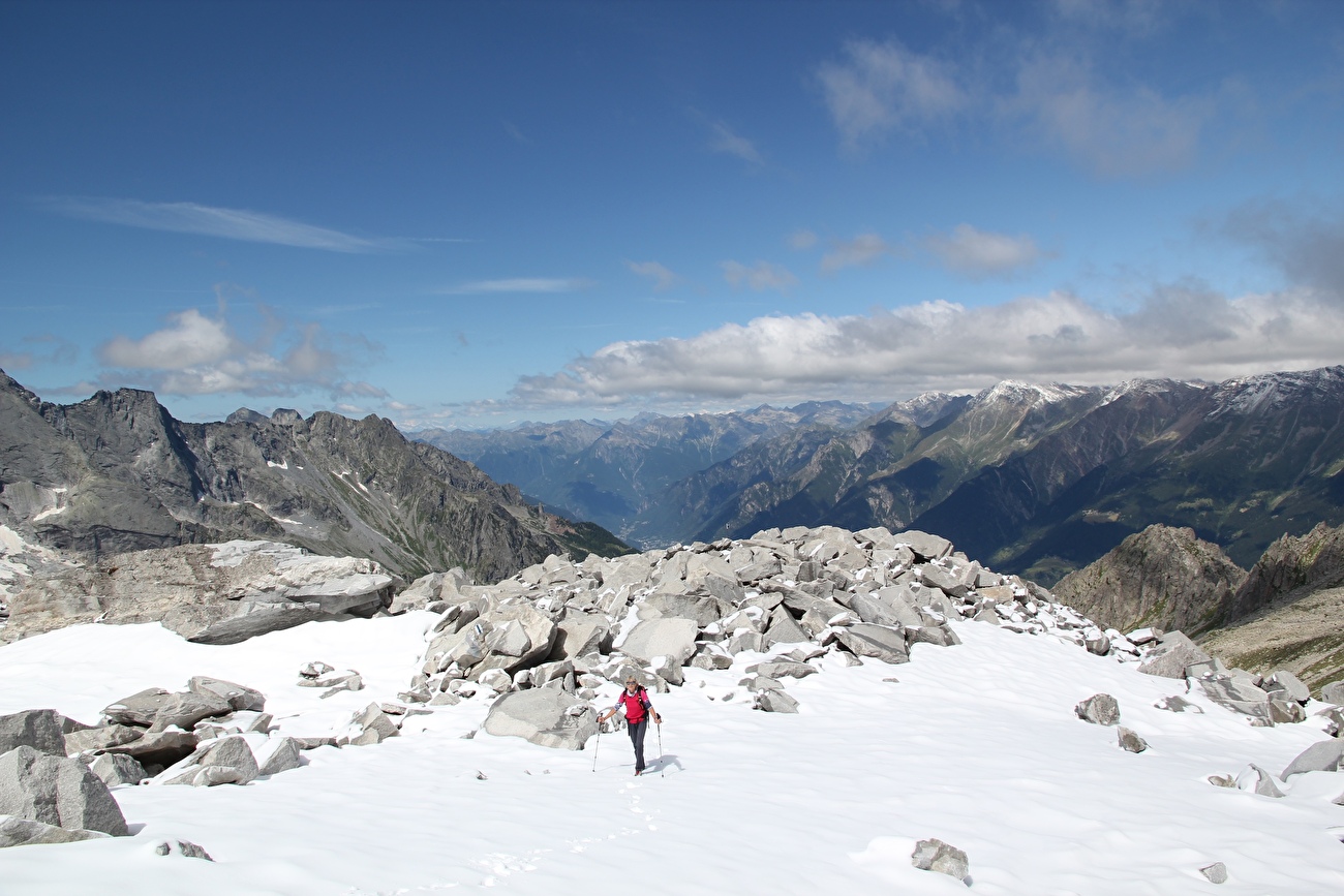 Capanna di Sciora, Val Bondasca