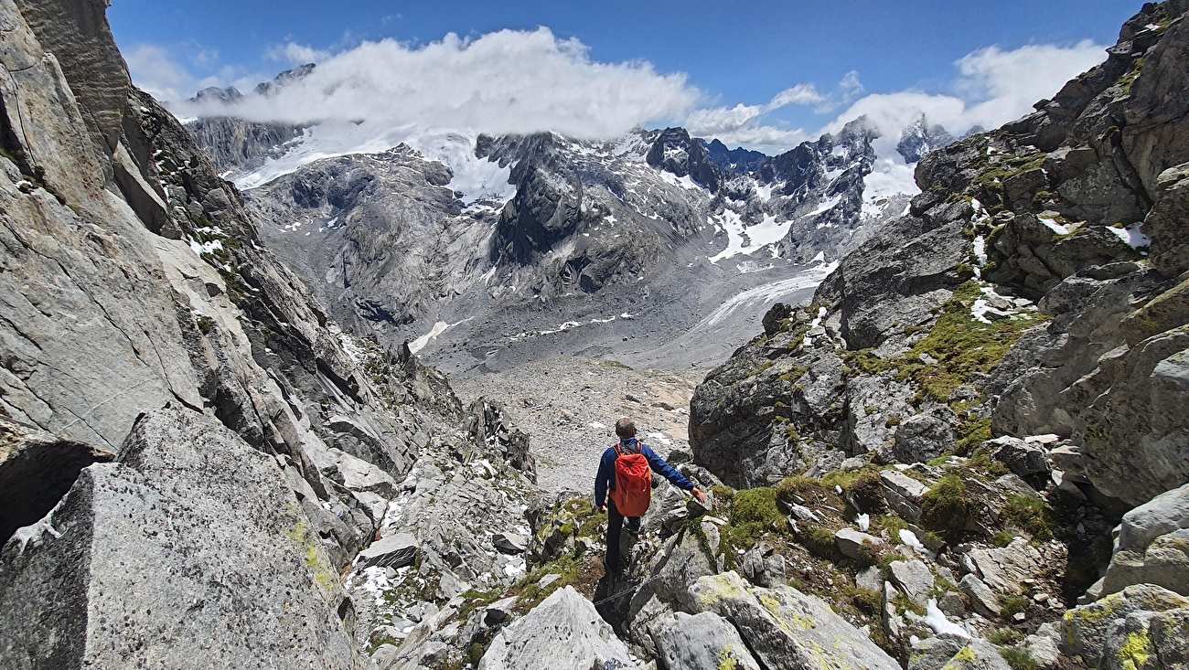 Capanna di Sciora, Val Bondasca