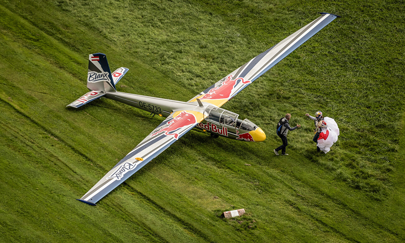 Domen Skofic Plane Climb