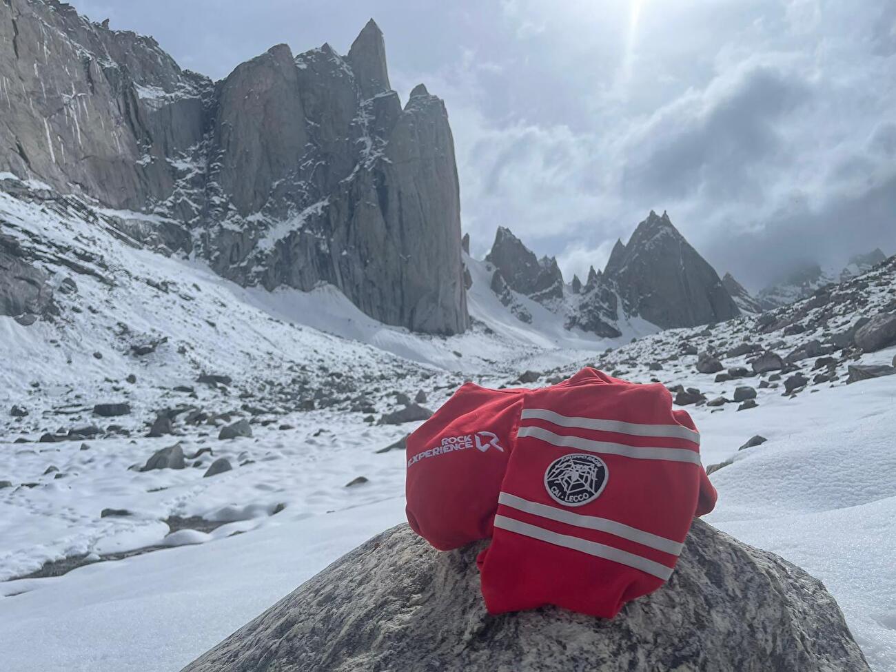 Serata in Maglione Rosso, Ragni di Lecco