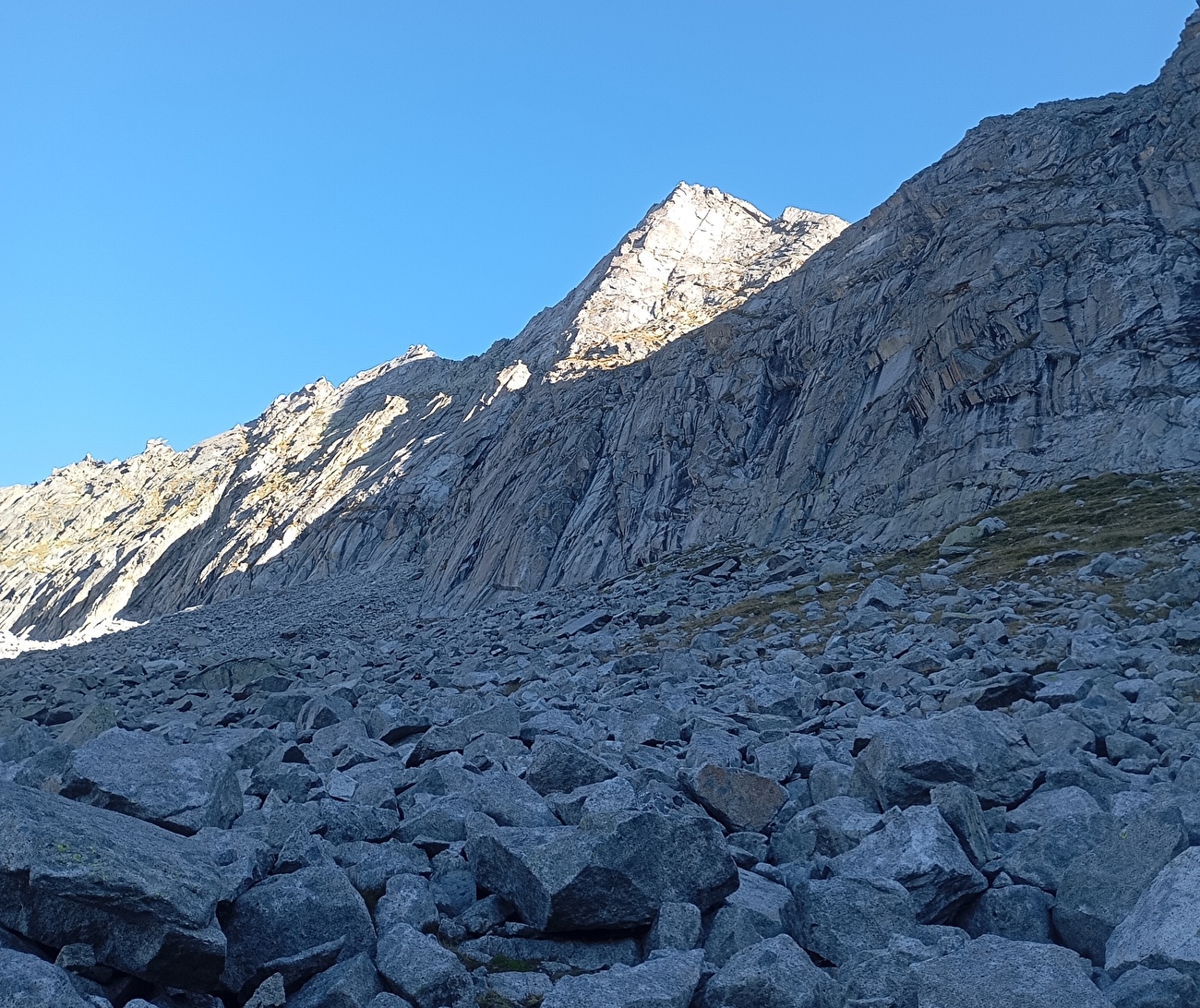Tempo che sfugge, Punta Alessandro, Adamello Massif