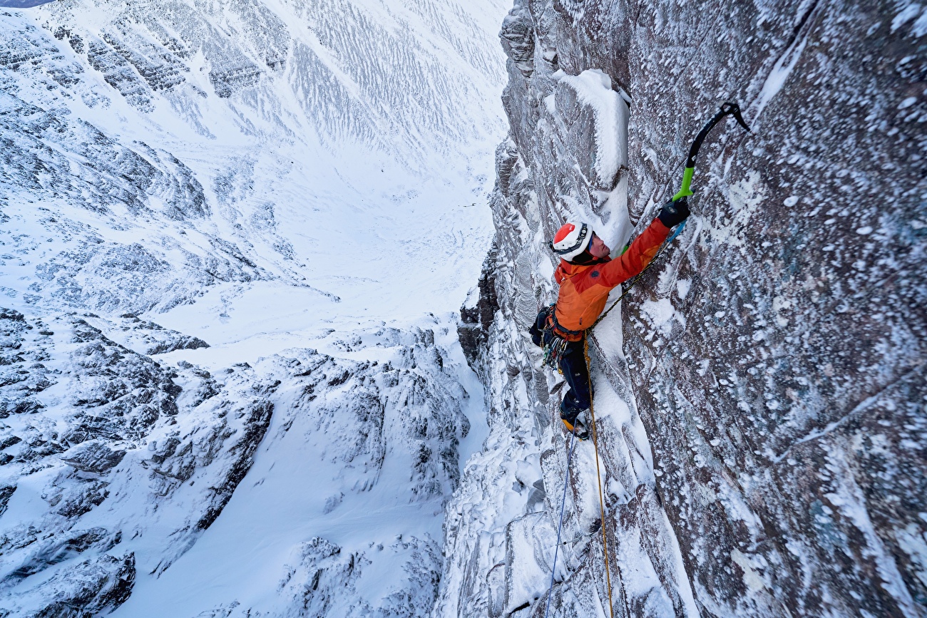 The Great Mixed Climbs of Scotland di Guy Robertson e Hamish Frost