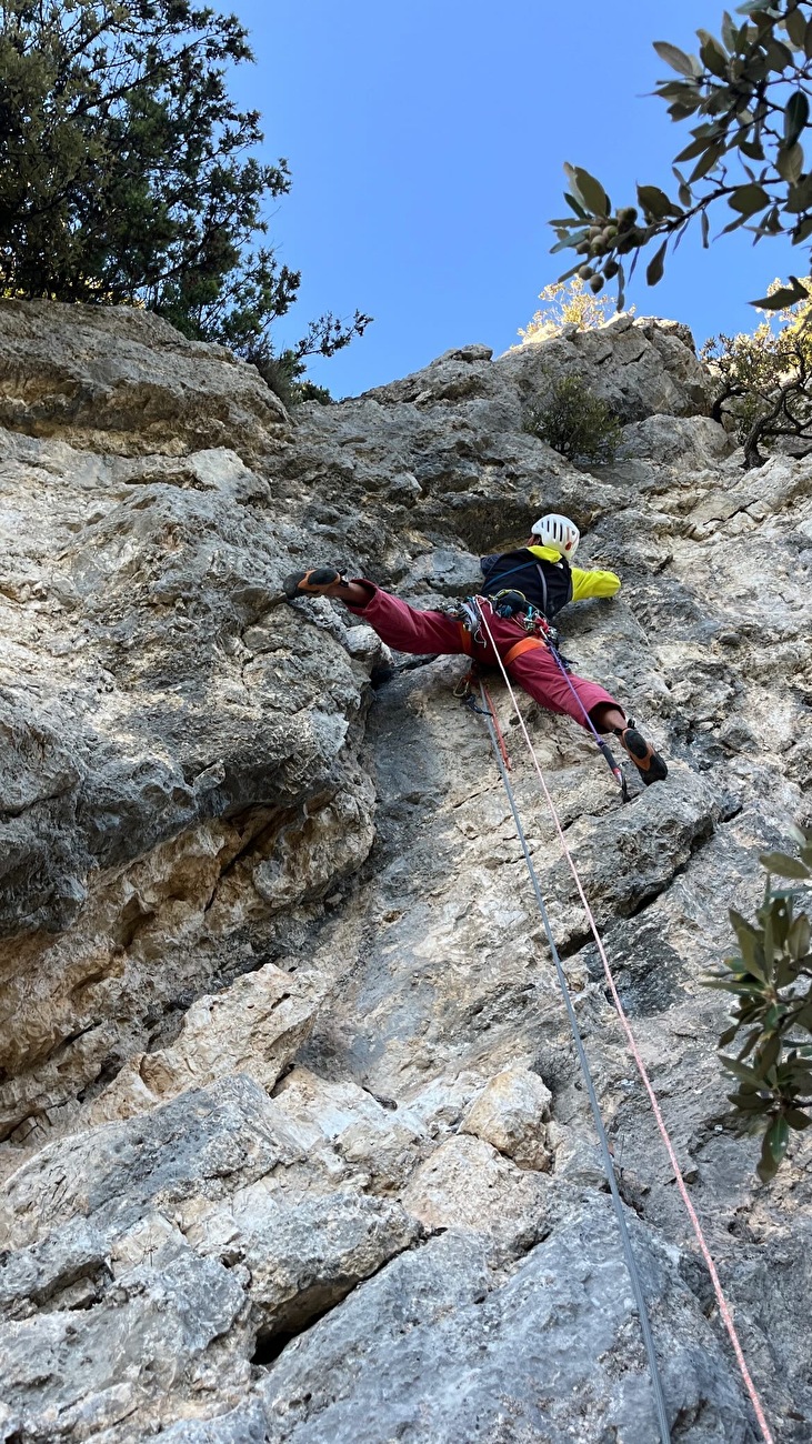 'Anni Luce', Scoglio Sant'Angelo, Central Appennines , Luca Gasperini, Sebastiano Zadotti