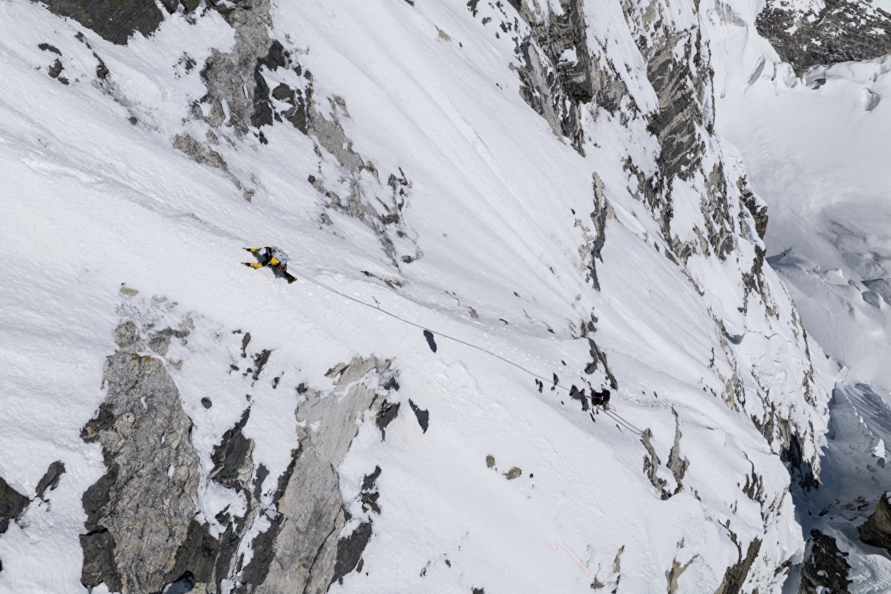 Kimshung, Nepal, François Cazzanelli, Giuseppe Vidoni, Lukas Waldner, Benjamin Zörer Kimshung, Nepal, François Cazzanelli, Giuseppe Vidoni, Lukas Waldner, Benjamin Zörer