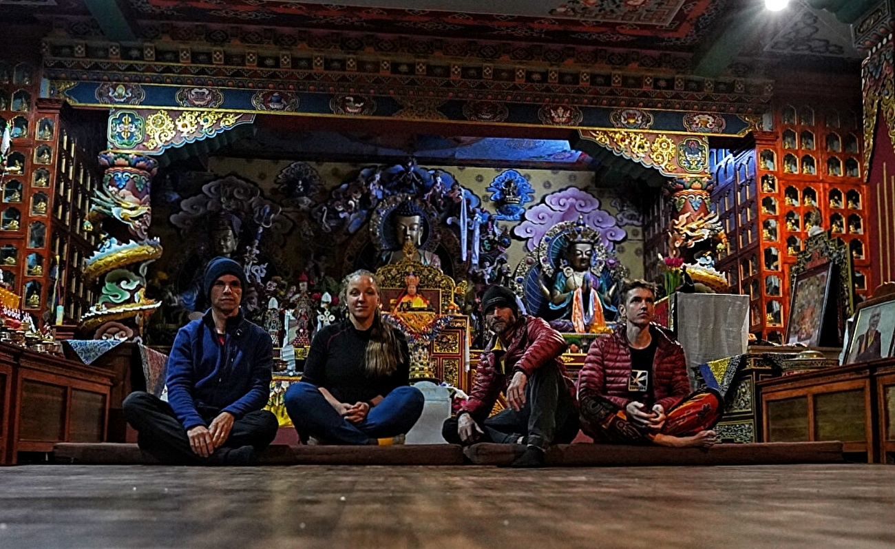 Manaslu, Natalia Belyankina, Kirill Eizeman, Sergey Kondrashkin, Vitaly Shipilov, Andrey Vasilyev