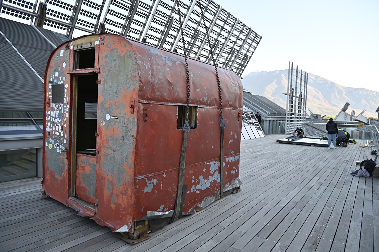 Bivacco Fiamme Gialle di Cimon della Pala, Pale di San Martino