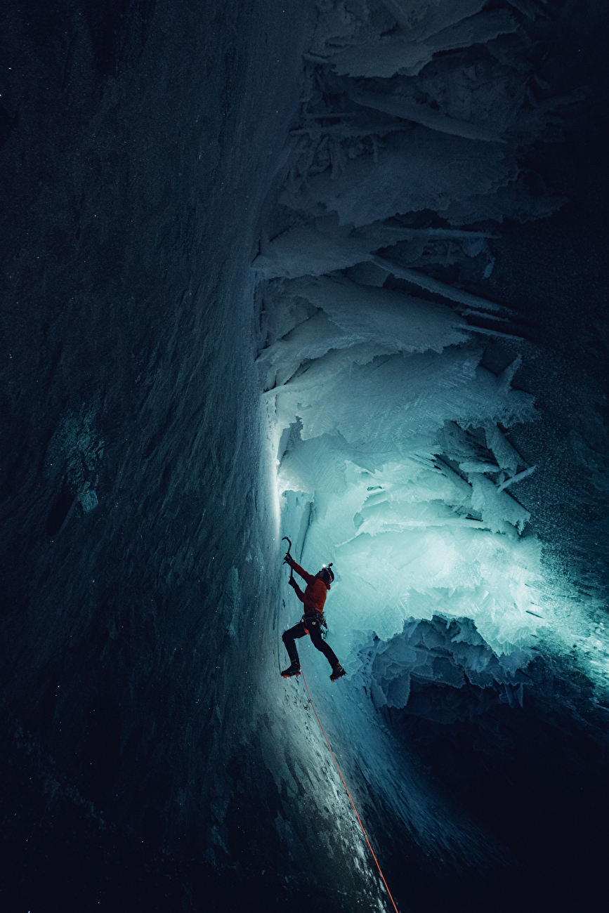 'Anti Gravity', the photography book by Thomas Monsorno and Dani Arnold