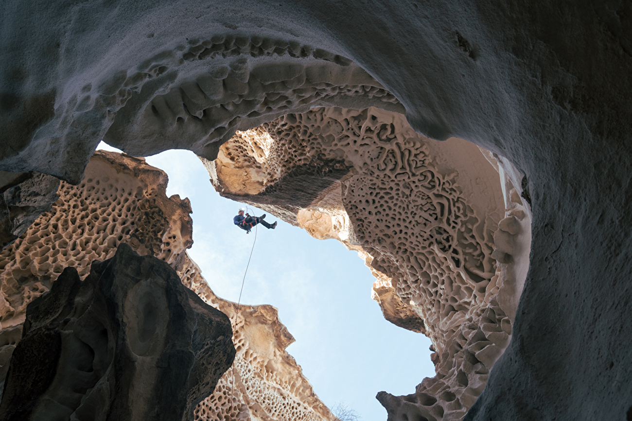 'Anti Gravity', the photography book by Thomas Monsorno and Dani Arnold