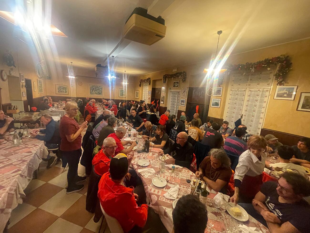 Luca Passini riceives the 'Ragno d'Oro'