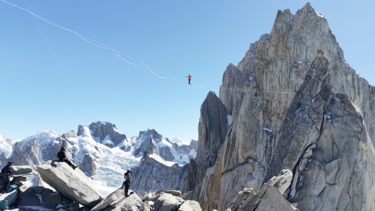 Highline de la S Fitz Roy Patagonia