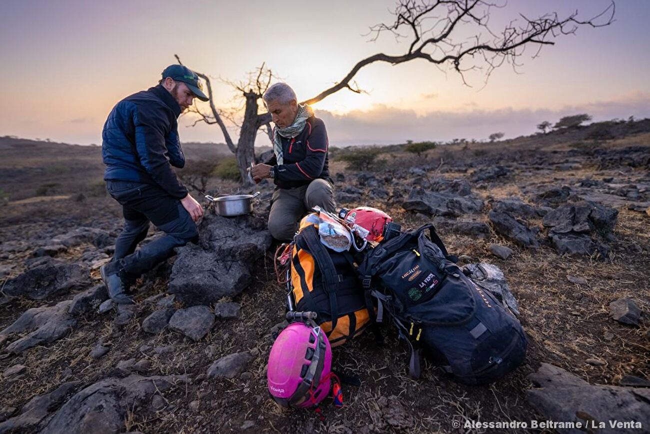 Qanaf Cave, Oman, La Venta