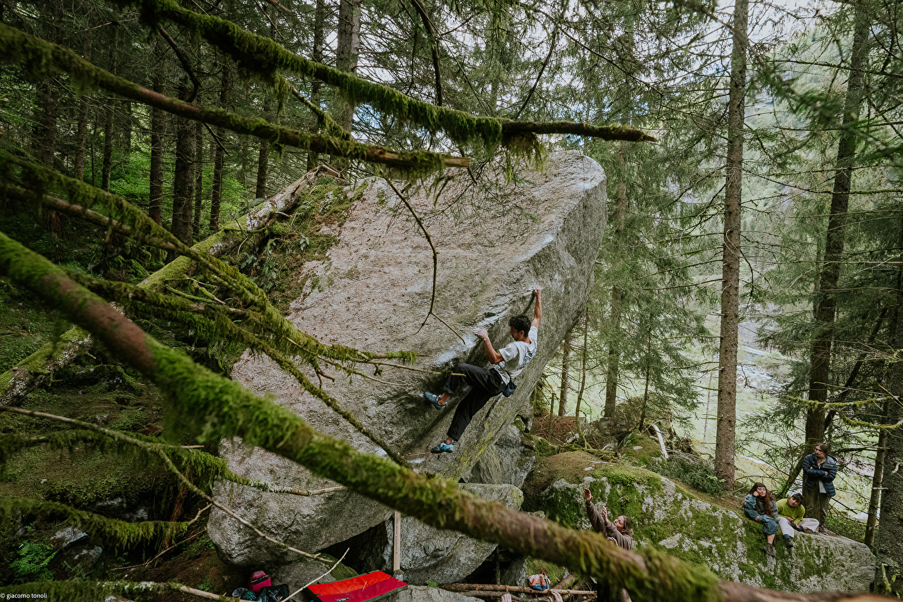 Melloblocco Val Masino Val di Mello