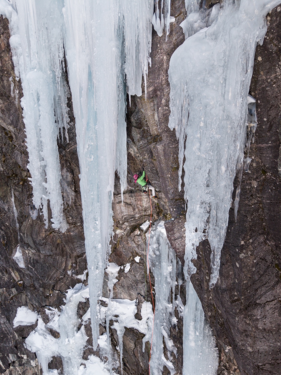 Norway ice climbing, Ines Papert