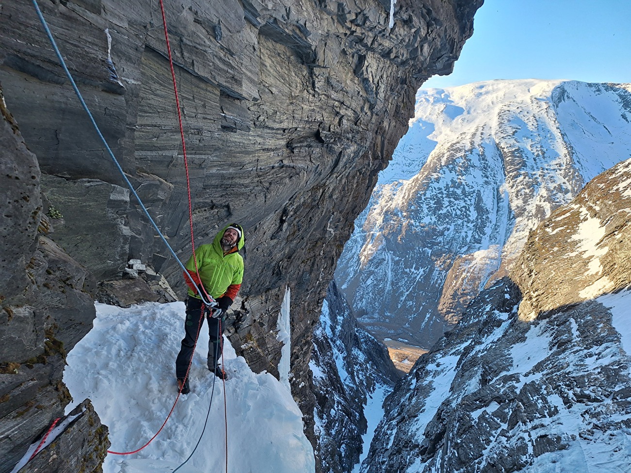 Norway ice climbing, Ines Papert