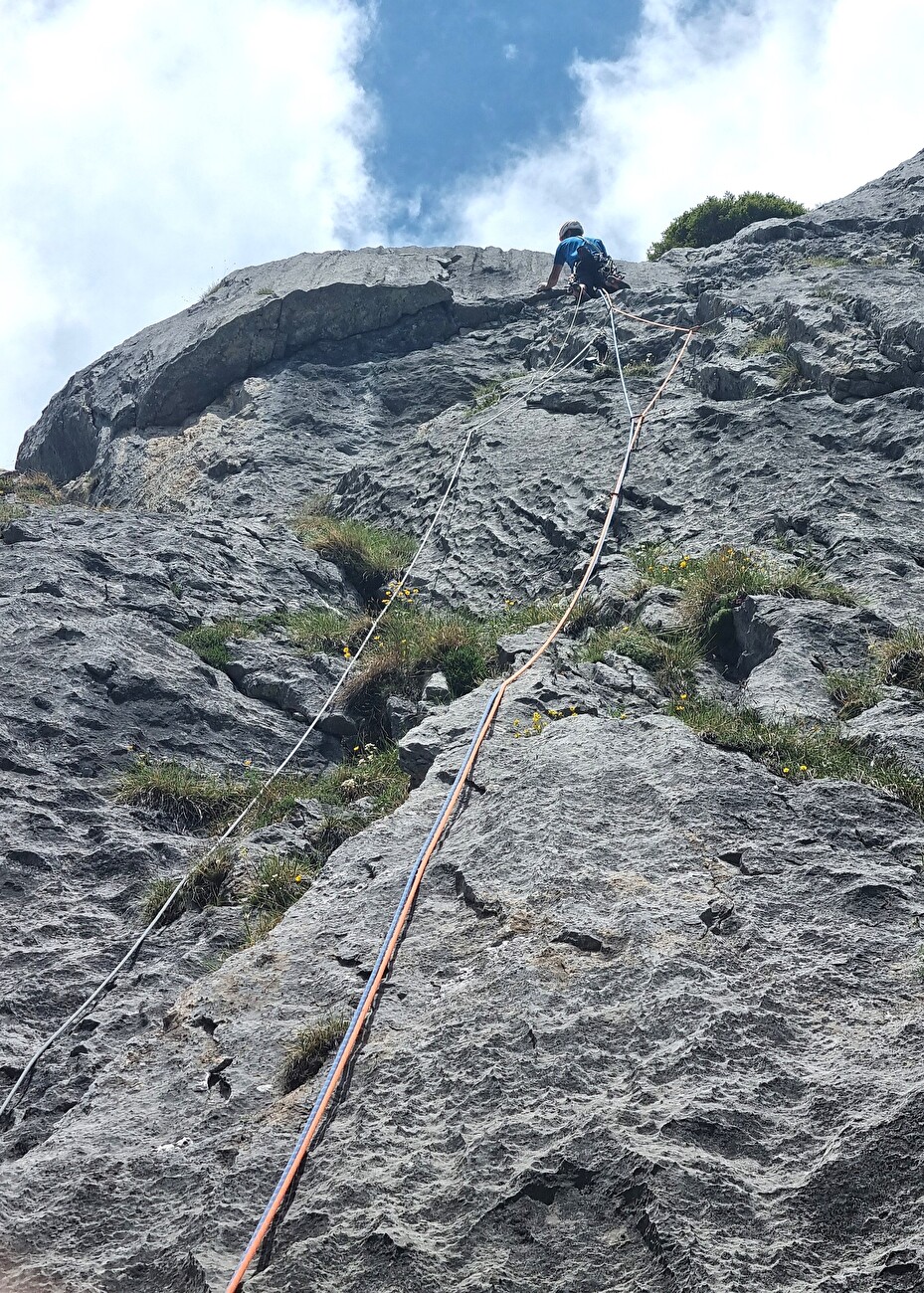 E la vita scorre! Cima Uomo, Dolomiti di Brenta, Luca Giupponi, Rolando Larcher