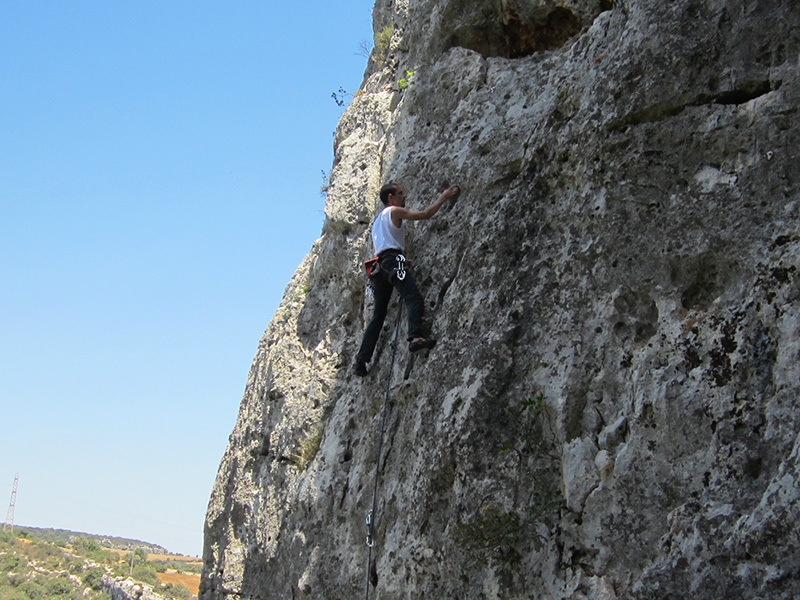 Antro dell'eco, Sicily