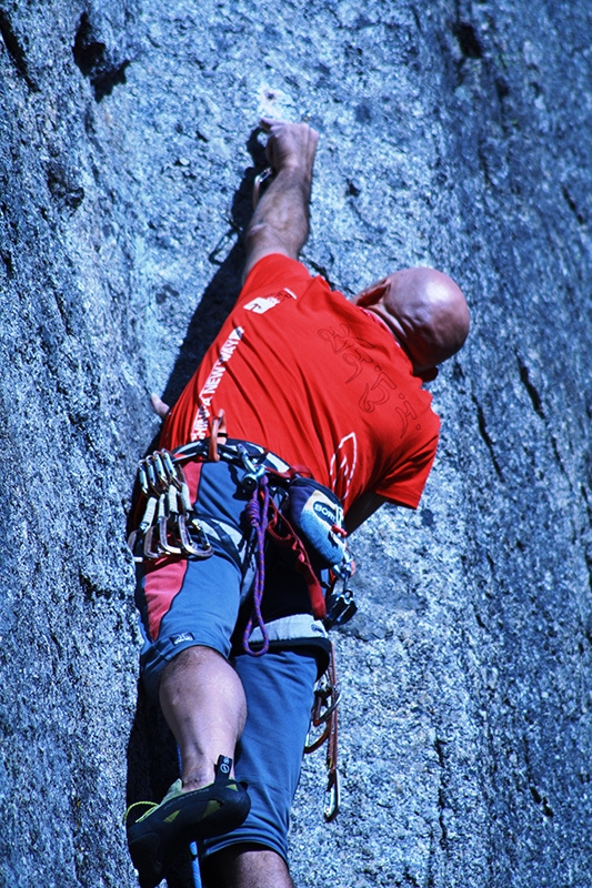 Alpinismo and climbing