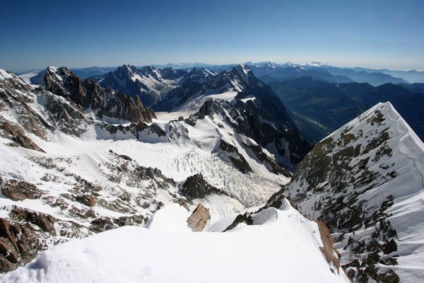 82 x 4000m peaks in the Alps in 60 days Franco Nicolini, Diego Giovannini